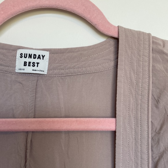 Sunday Best Blouse - Picture 2 of 3